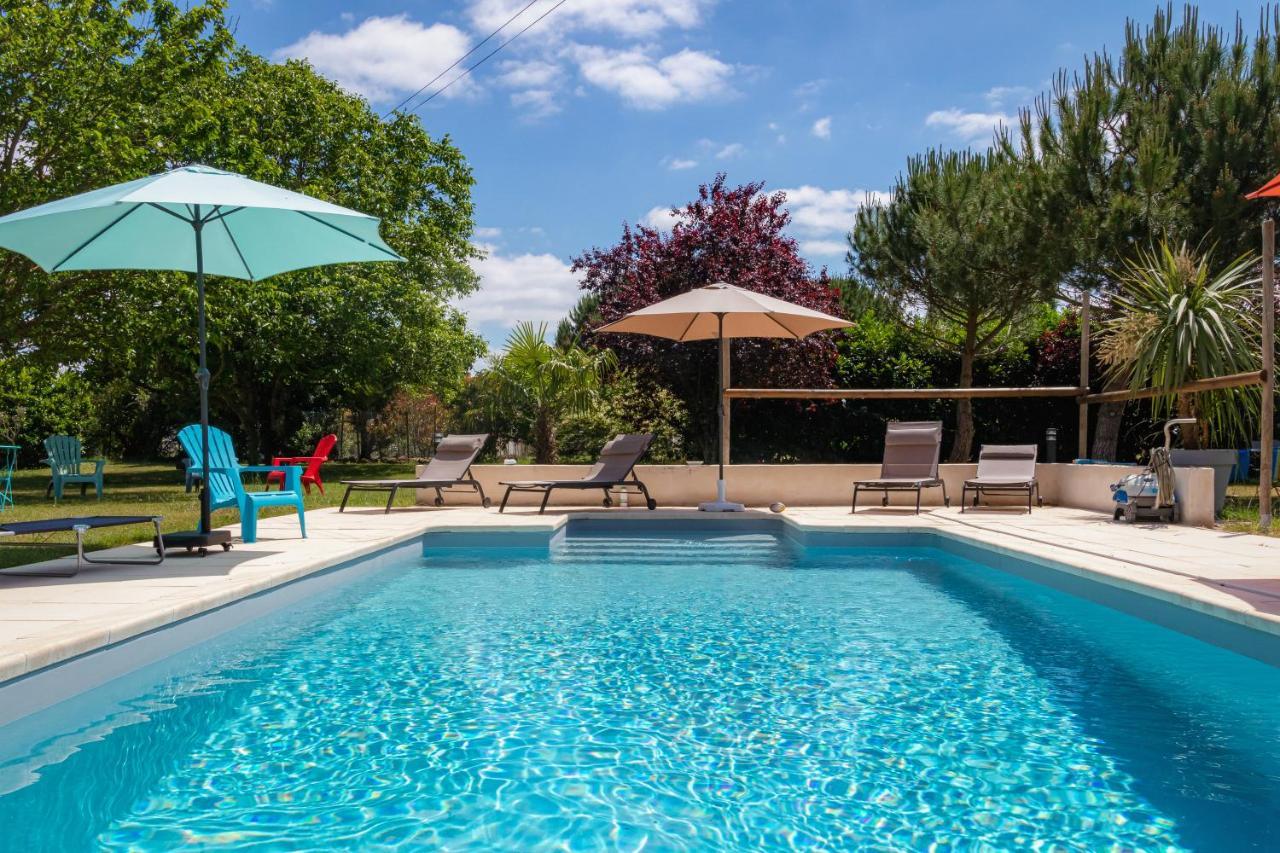 Gite 4 Personnes Avec Piscine Entre Saintes Et Royan Balanzac Exteriér fotografie
